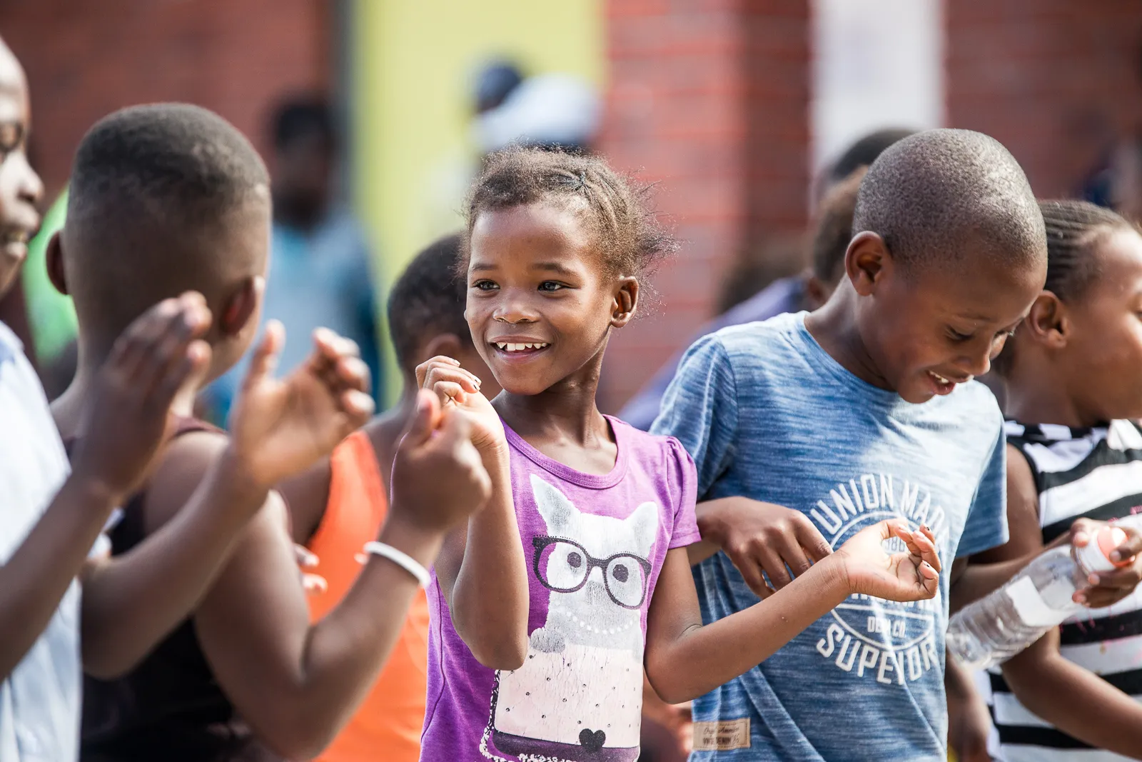 dansende kinderen